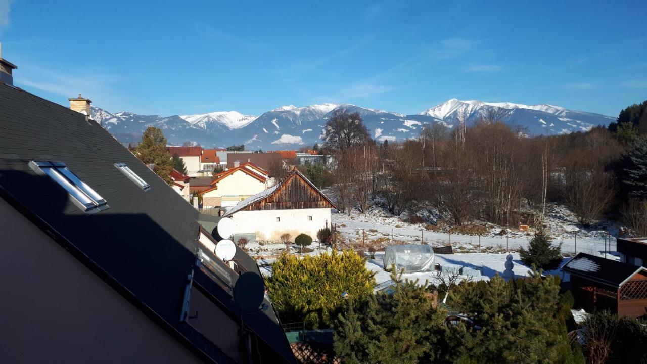 Appartamento Penzion PIANO Liptovský Mikuláš Esterno foto