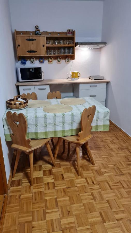 Appartamento Penzion PIANO Liptovský Mikuláš Esterno foto