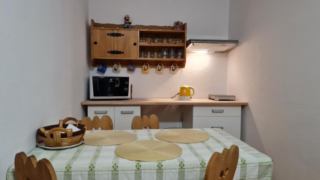 Appartamento Penzion PIANO Liptovský Mikuláš Esterno foto