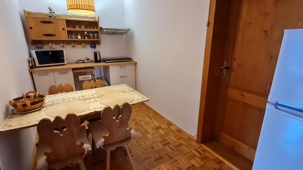 Appartamento Penzion PIANO Liptovský Mikuláš Esterno foto